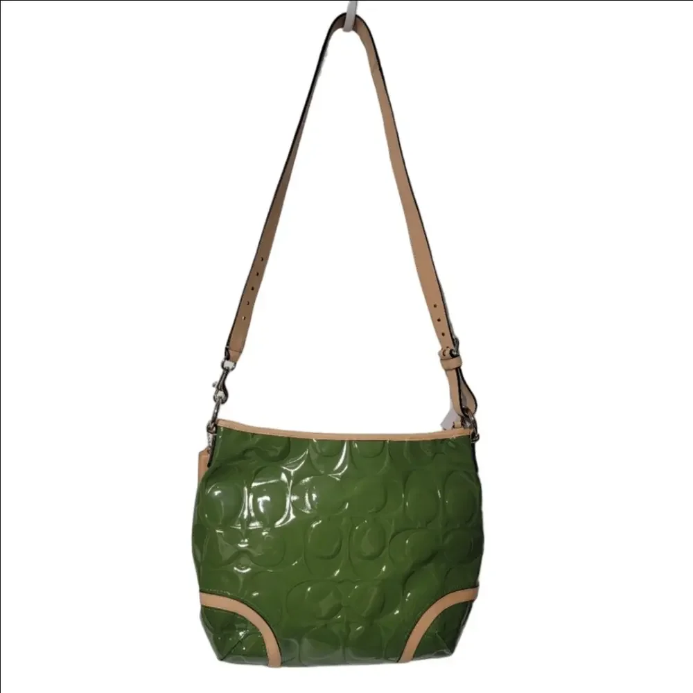 Authentic NWT COACH PEYTON Olive Green Patent Leather Hobo Bag With Tan Accents